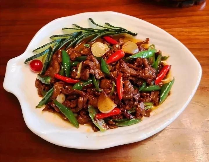 油爆开背大虾芦笋