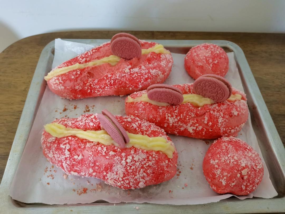 草莓🍓奥利奥魔法棒面包