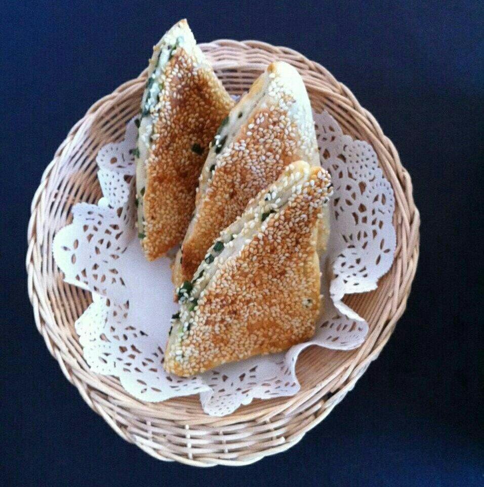 琛瑶琳做的三角葱烧饼