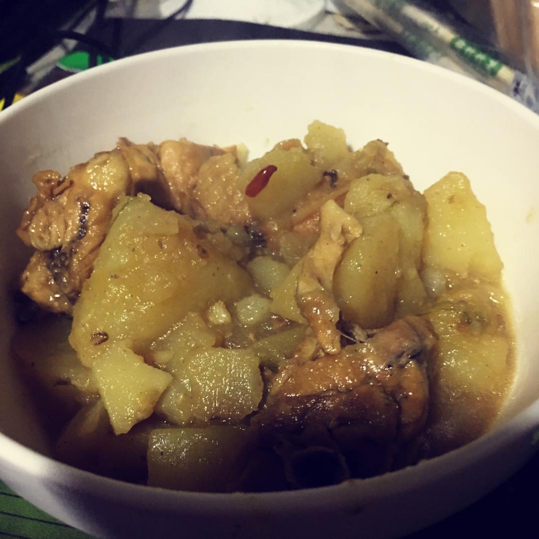 土豆烧鸡块
