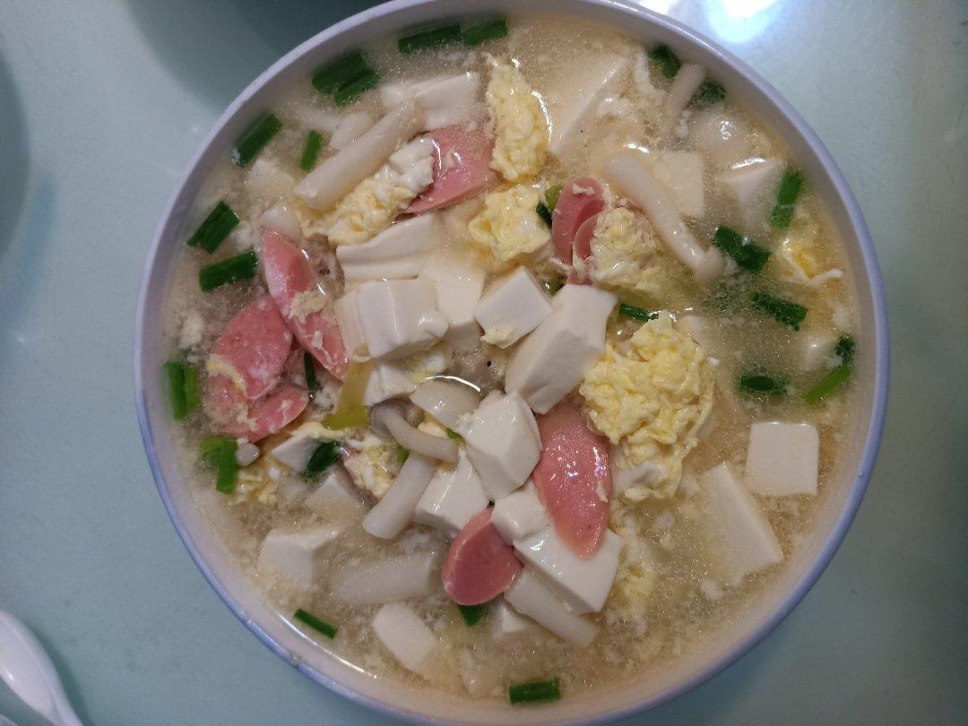 好喝鲜美的菌菇豆腐汤