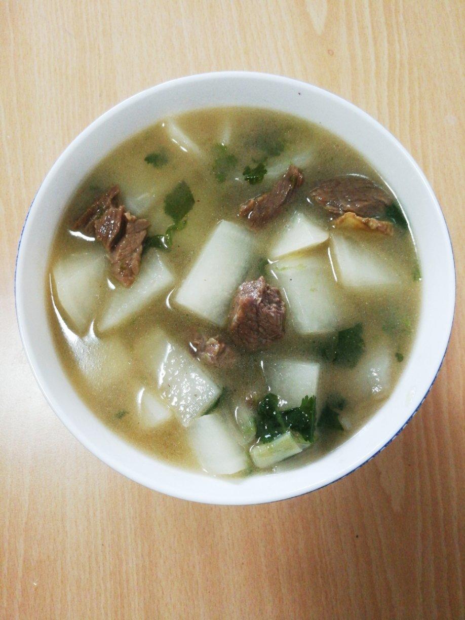 牛肉炖萝卜