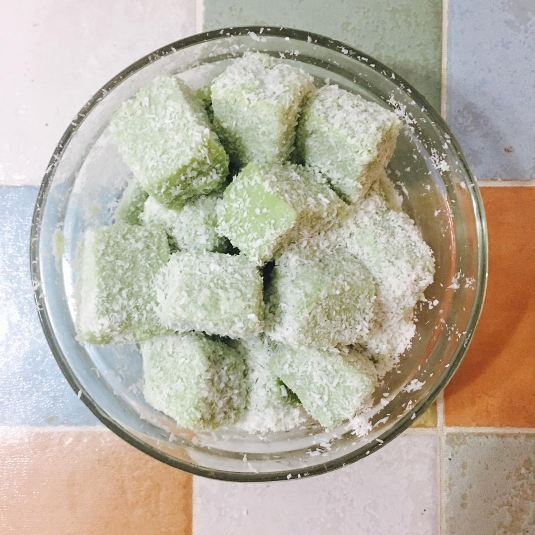 完胜85度C牛奶椰丝小方