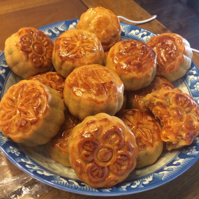 广式月饼——蛋黄莲蓉月饼