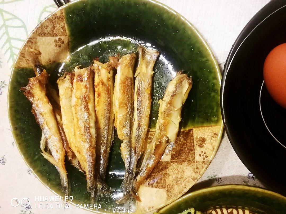 香煎多春鱼及清洗