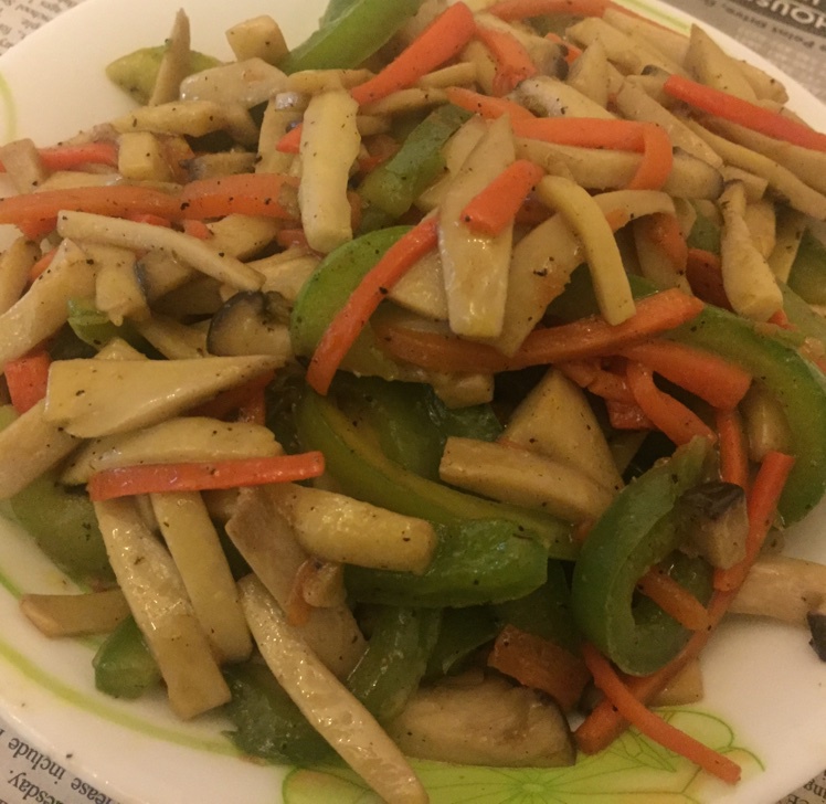 青椒素炒杏鲍菇