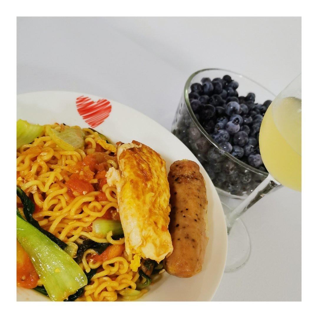 路边摊风味炒方便面