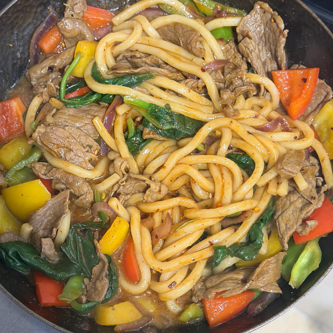 ✅挑战365天晚餐不重样第235天:辣咖喱沙茶牛肉乌冬面‼️