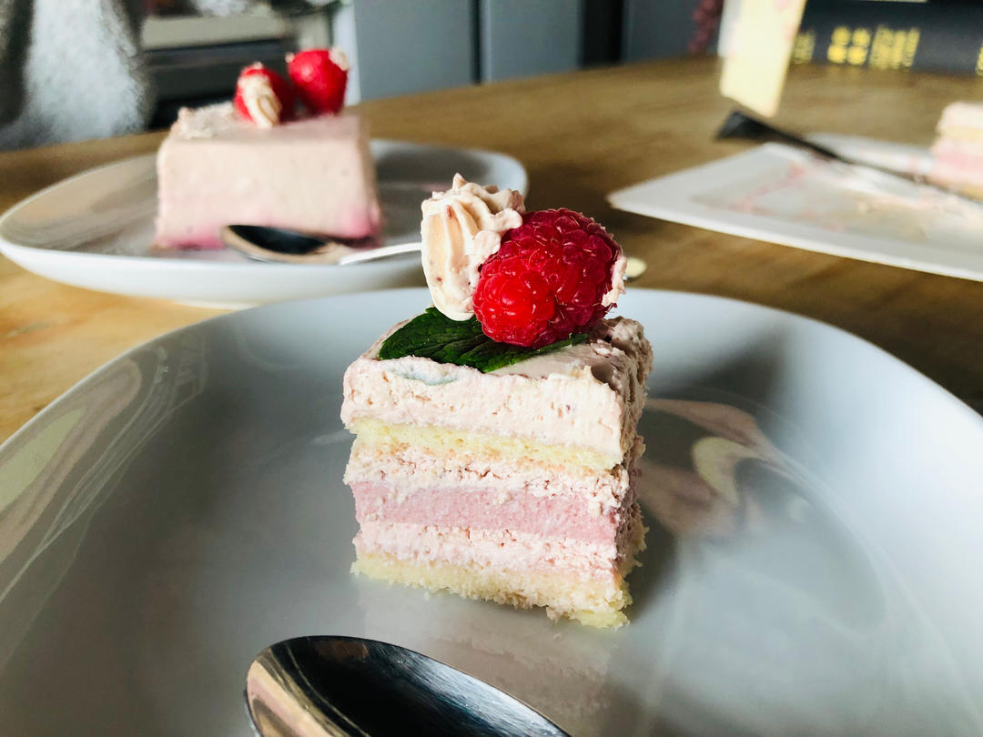 ilse 白巧克力&树莓慕斯蛋糕（视频菜谱）