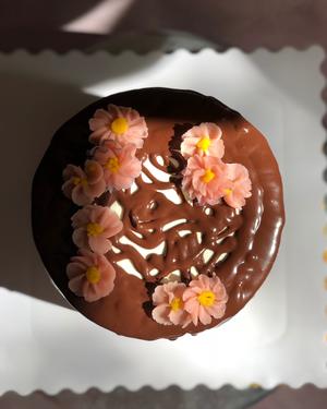 巧克力淋面（图案）雏菊蛋糕（六寸加高）的做法 步骤3