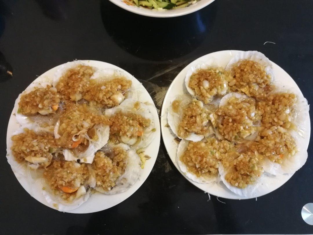蒜蓉粉丝蒸扇贝（清晰图片步骤讲解）