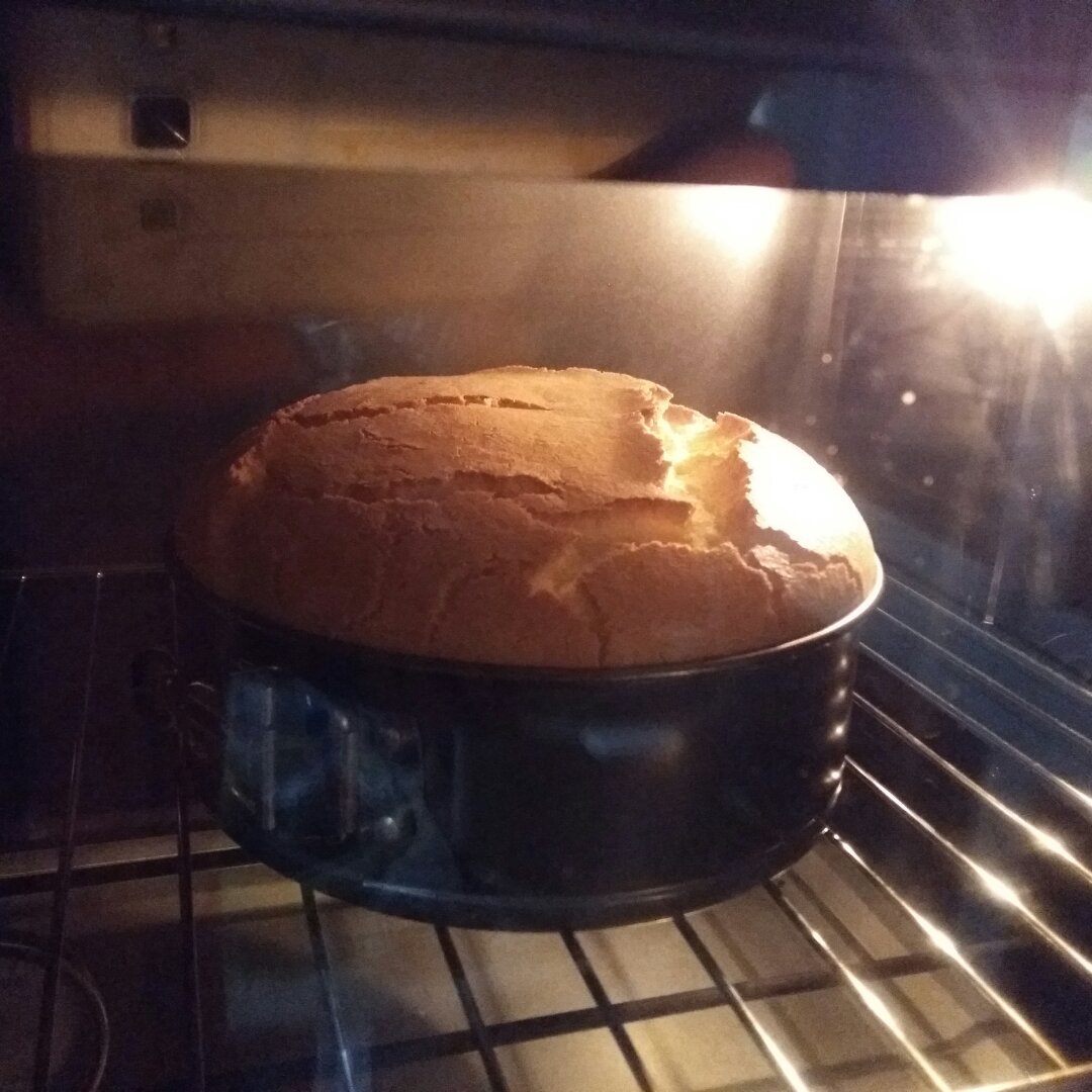 超简单完美戚风蛋糕（6寸2蛋）附打发、翻拌、脱模视频