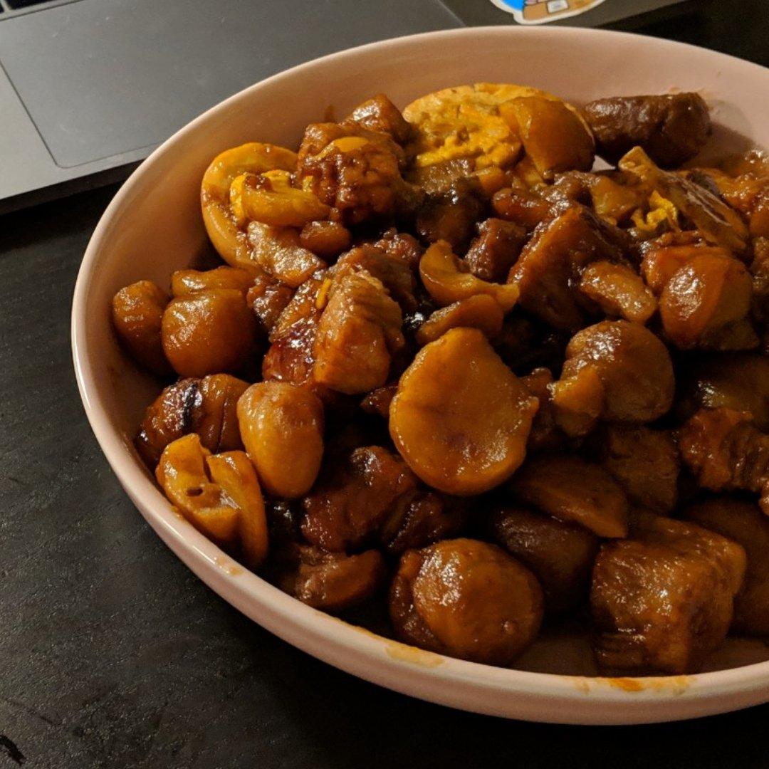 【板栗红烧肉】
