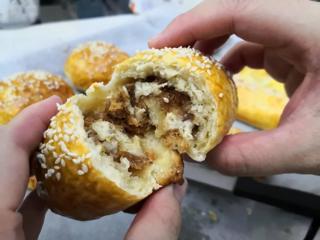 超好吃的肉松面包