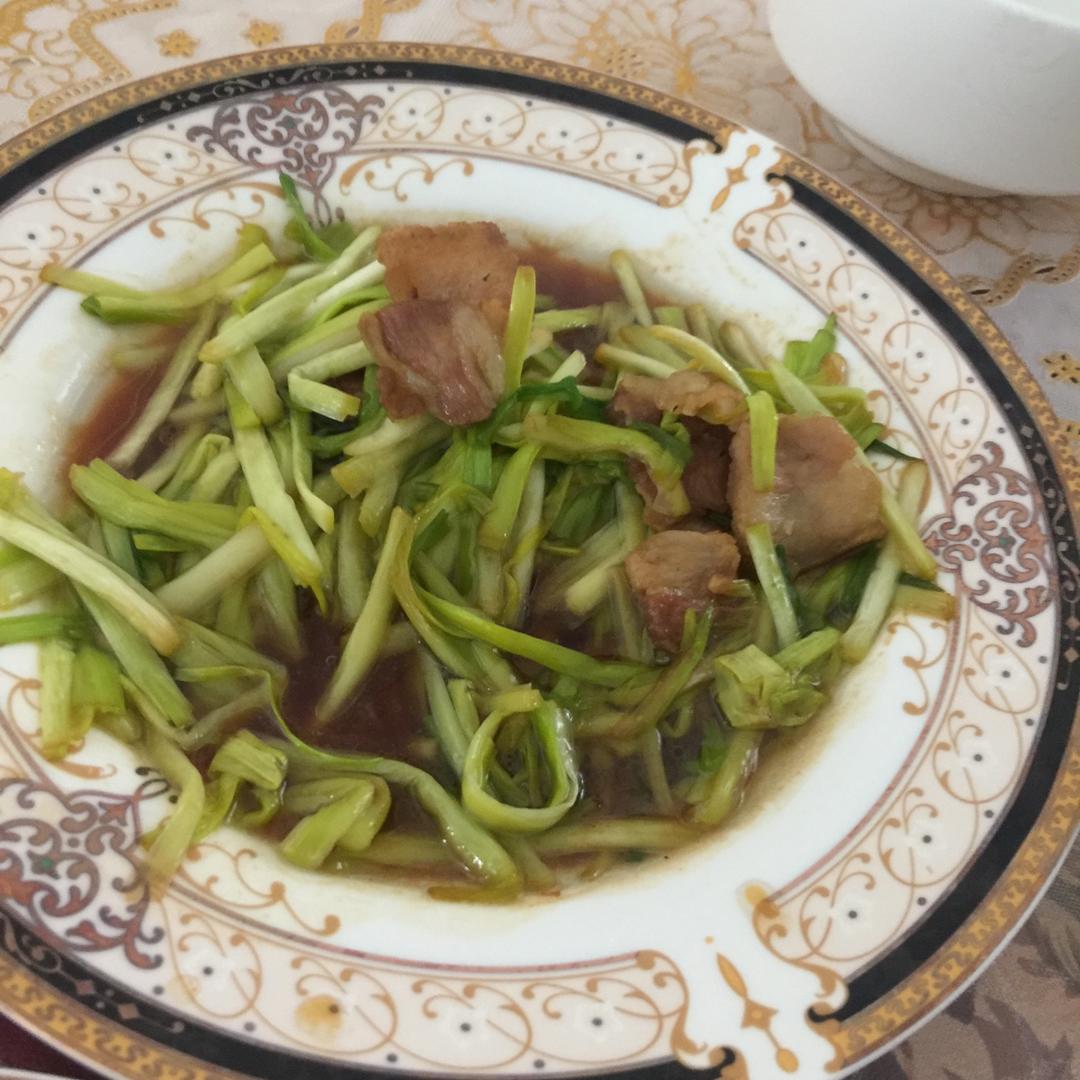 蒜苗炒肉