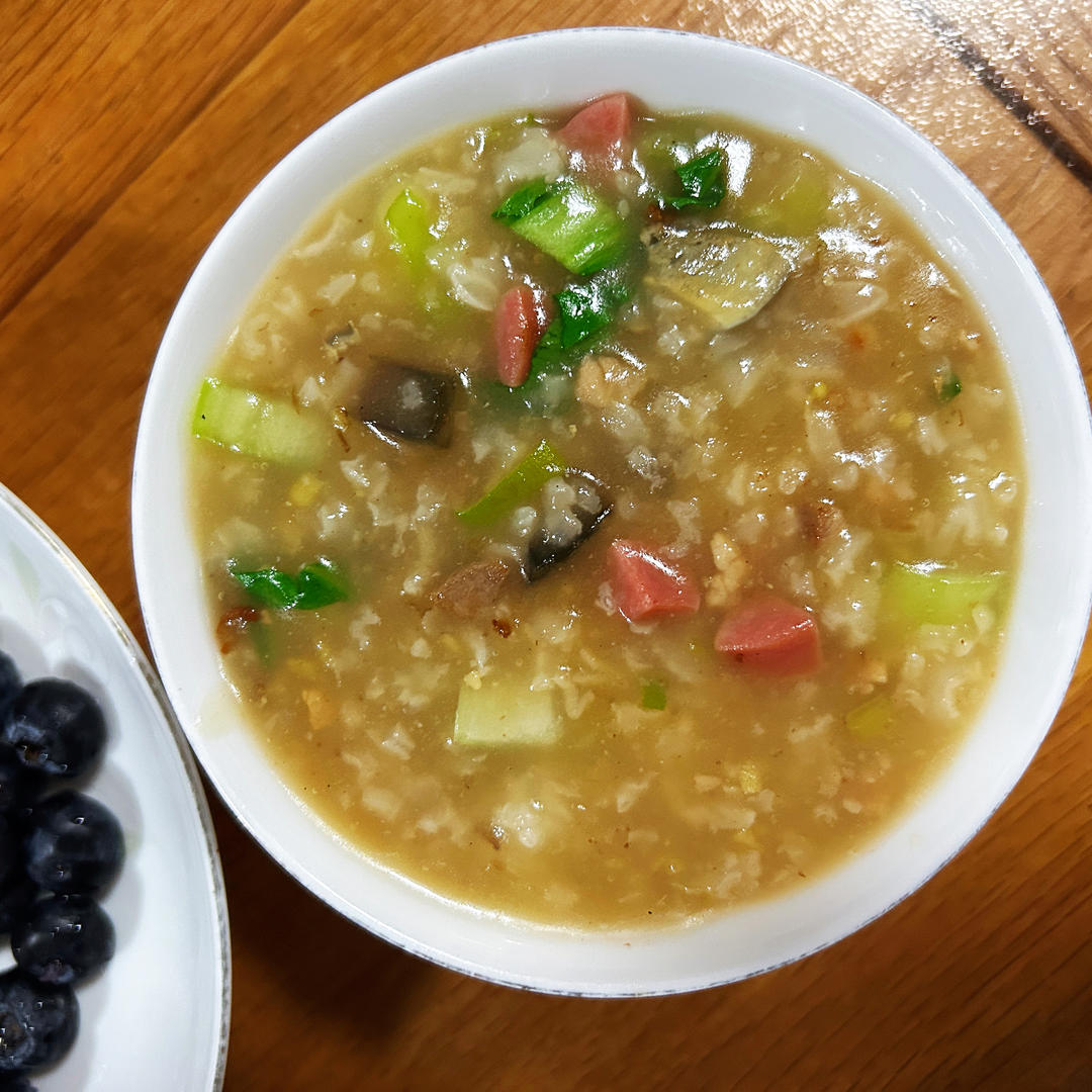 妈妈👩教我做的皮蛋瘦肉粥🥣简单快捷美味😋