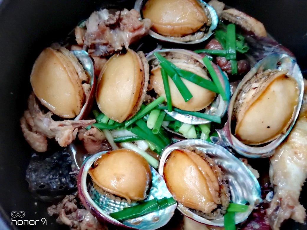 鲍鱼鸡煲