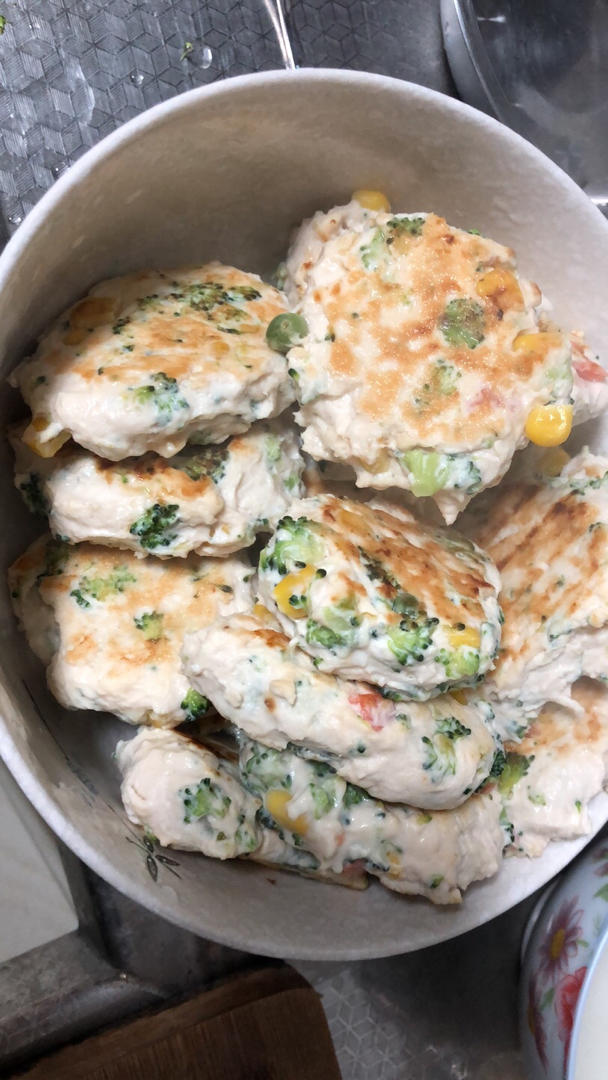 减肥餐低脂鸡胸肉饼