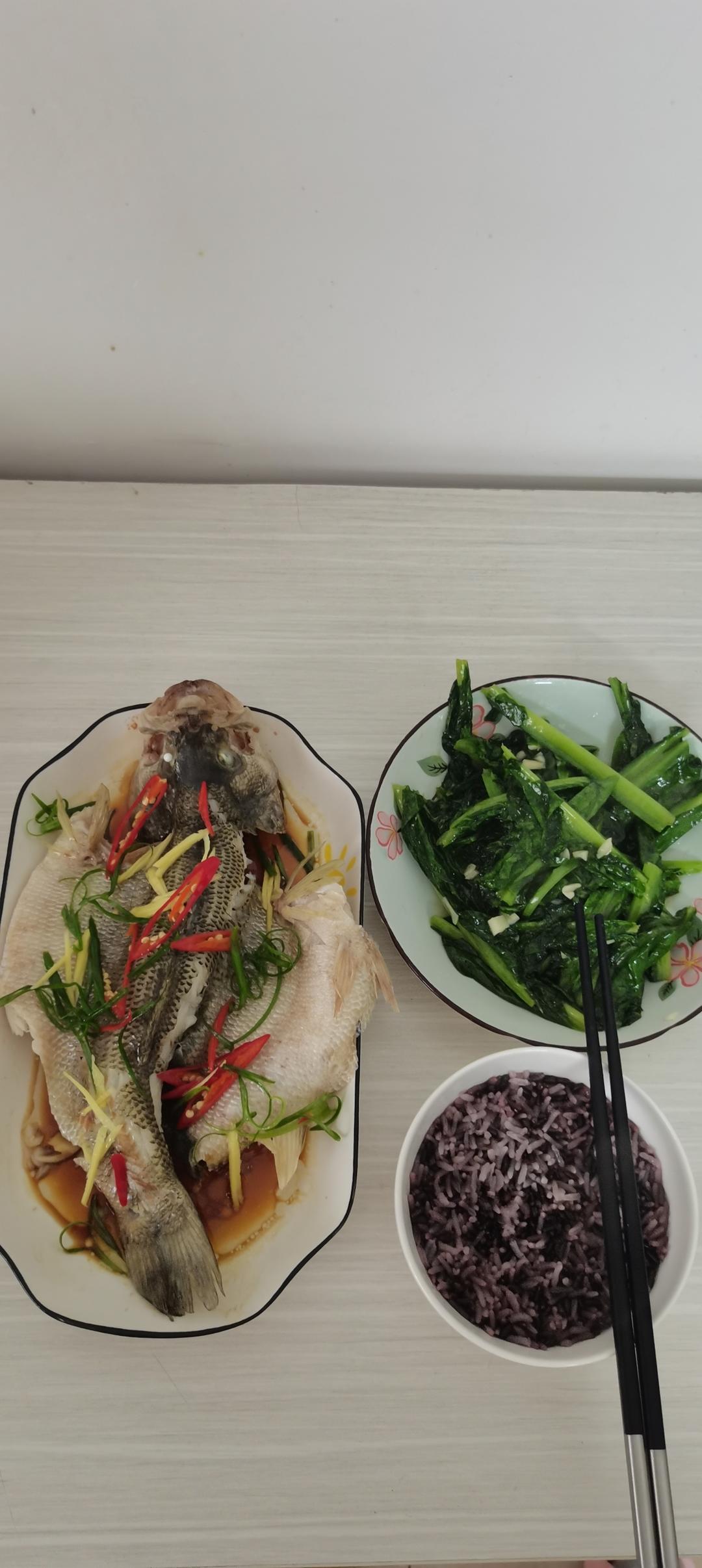 10分钟做 清蒸鲈鱼 （附切鱼图解）