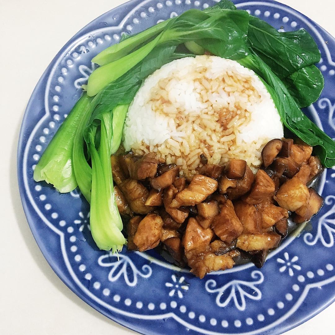 洋葱酥卤肉饭