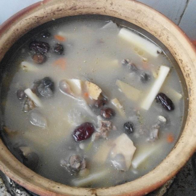 甲鱼山药香菇汤的做法