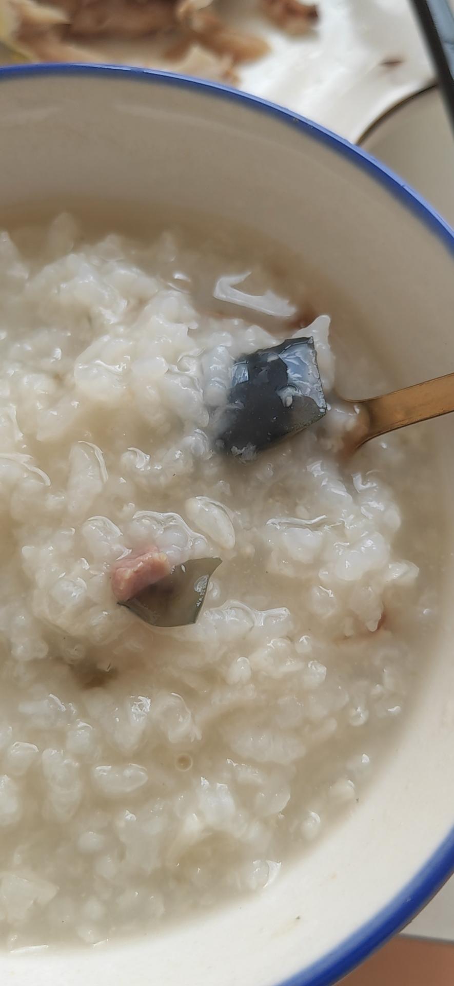 妈妈👩教我做的皮蛋瘦肉粥🥣简单快捷美味😋