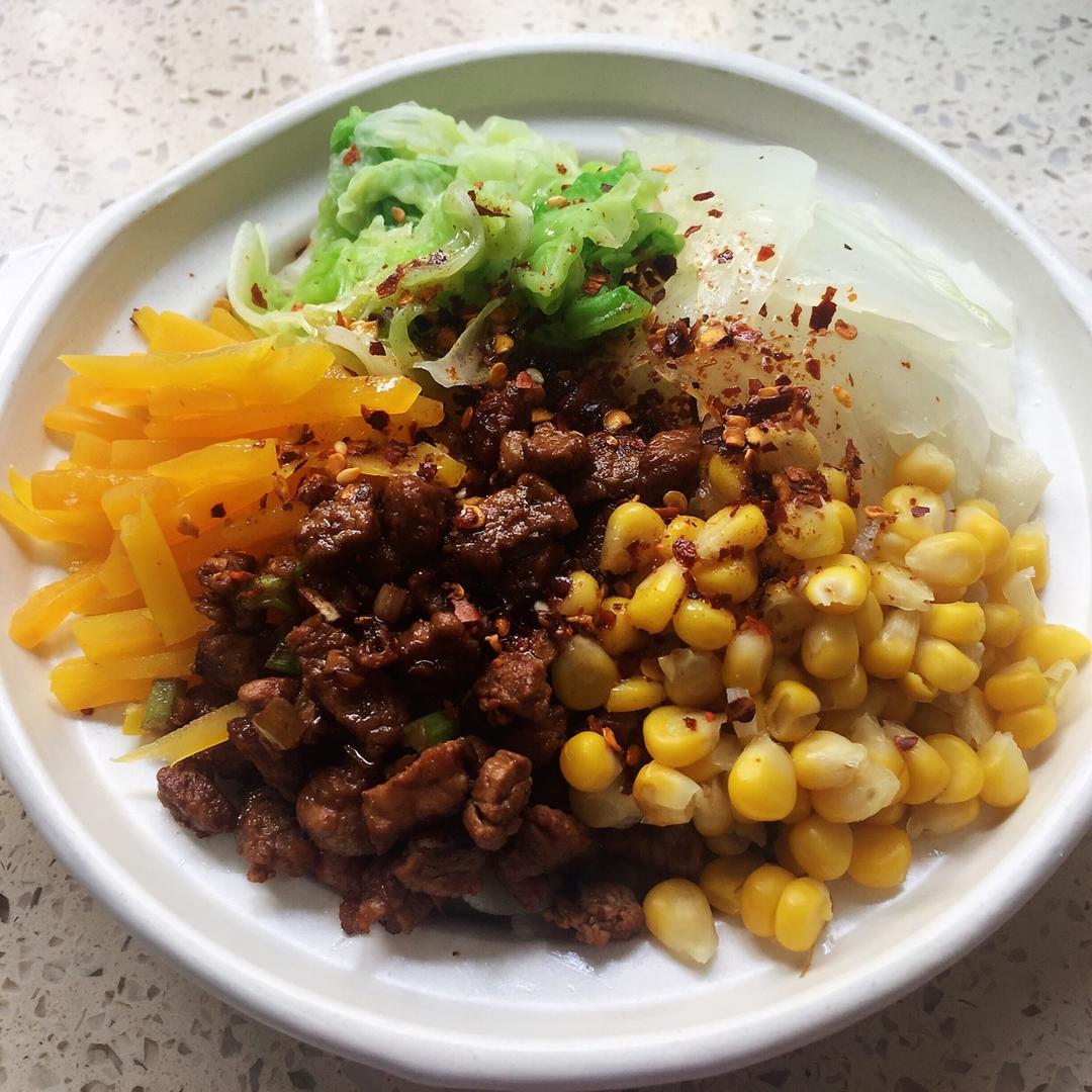 堂妈教你做油泼肉酱扯面