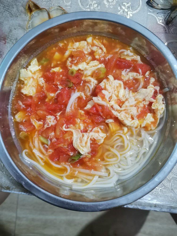 宇宙无敌好吃的西红柿鸡蛋面 三口之家的快手一餐
