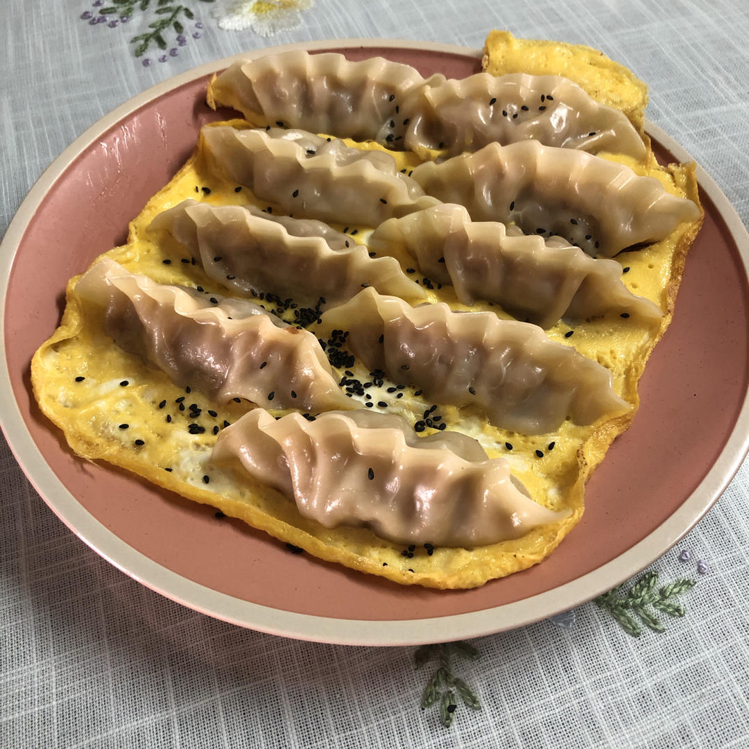 超级简单的【摩飞锅版抱蛋煎饺】