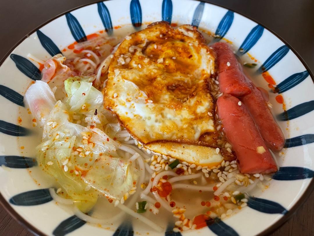 酸辣开胃❗️好吃到连汤汁不剩～酸汤面
