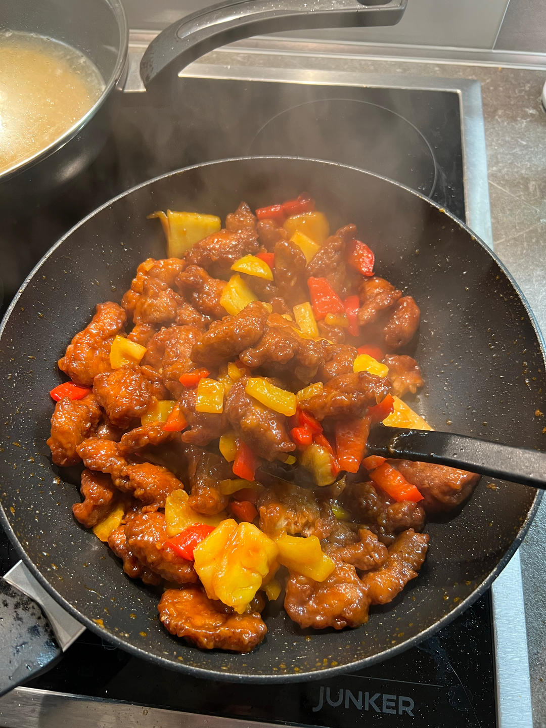 🍍酸甜菠萝咕噜肉