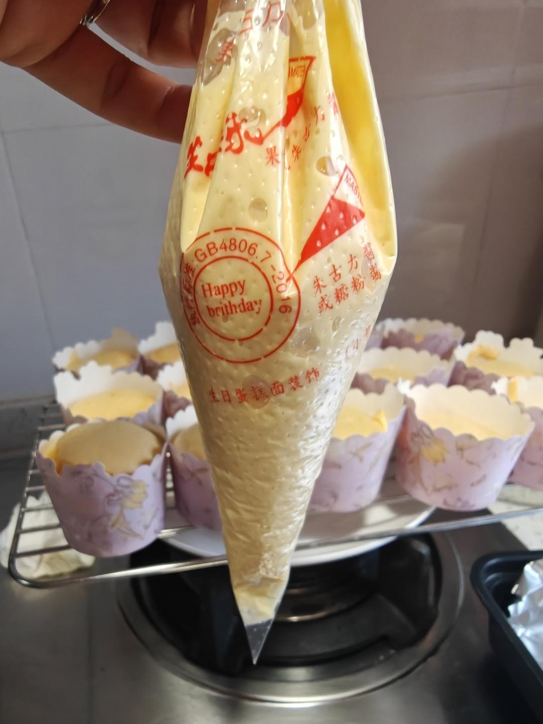 日式豆乳奶酪爆浆蛋糕