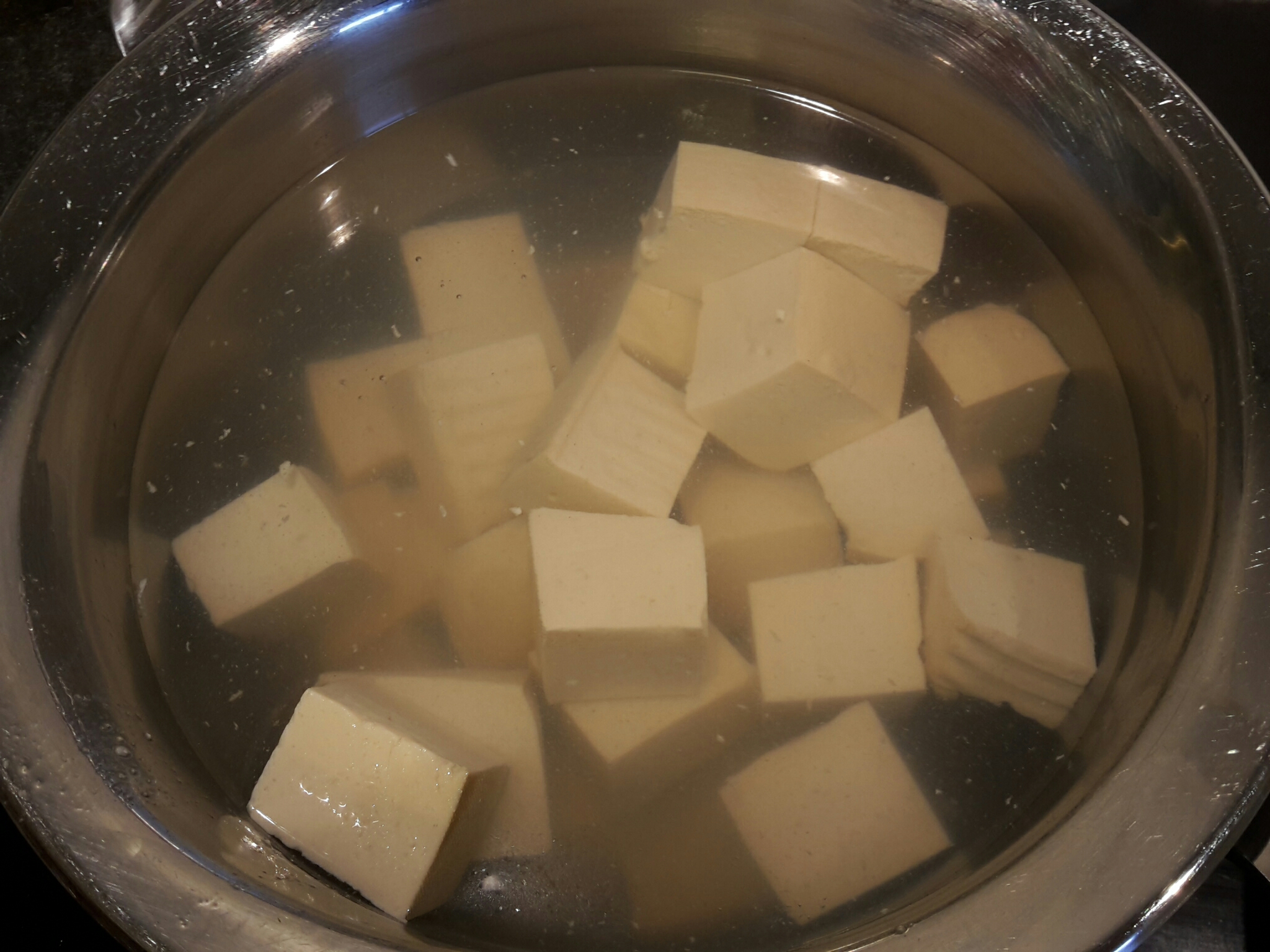 红烧虾仁豆腐的做法 步骤1