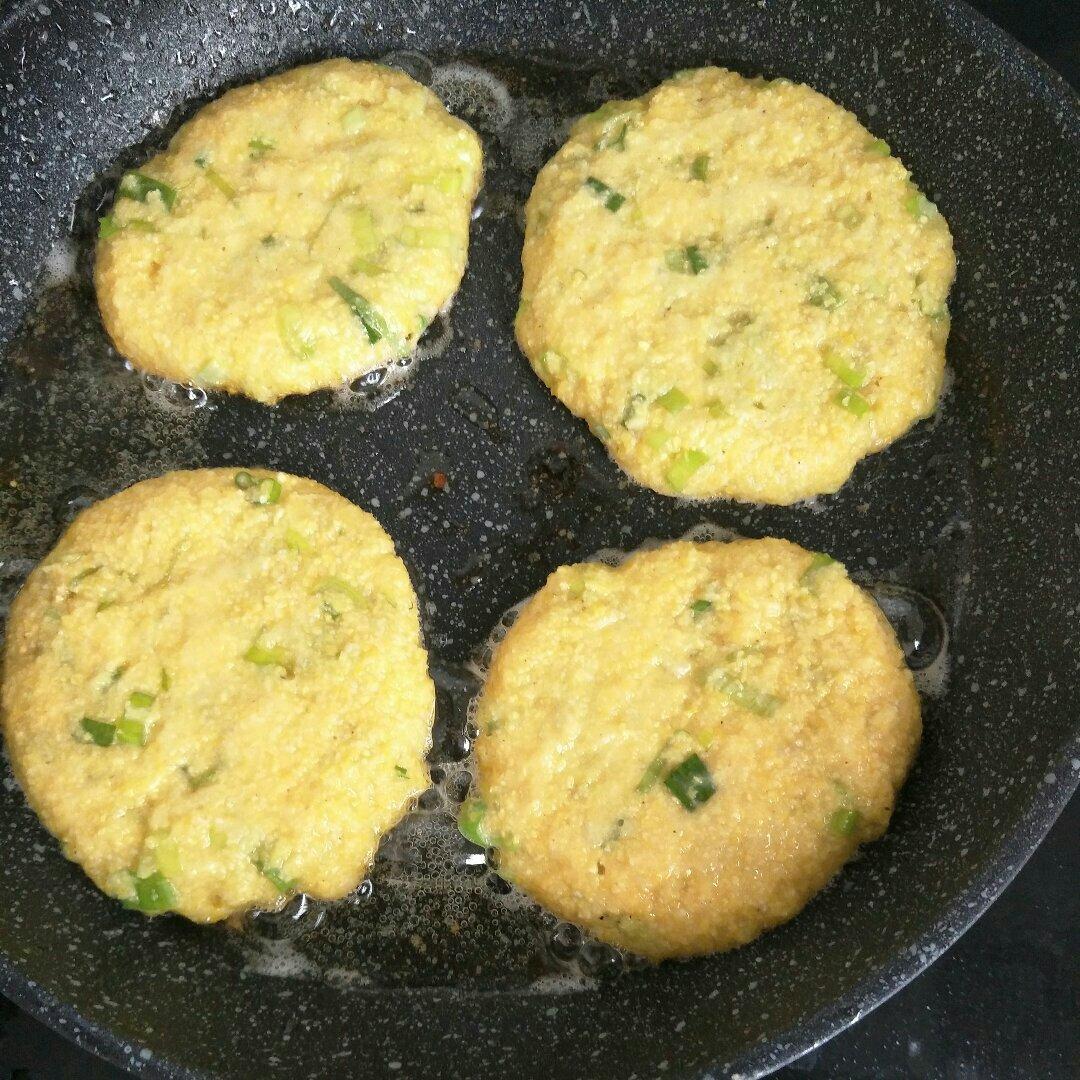 手机用户1100_3t8c做的煎玉米糁饼