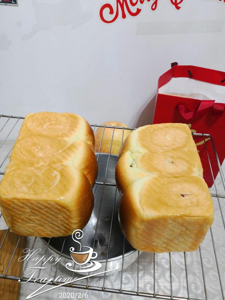 金灿灿的南瓜吐司，松软得没话说！