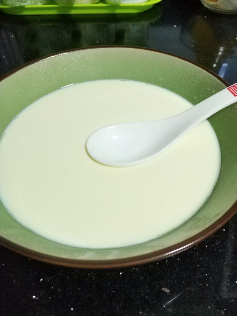家庭版姜撞奶的做法 步骤5
