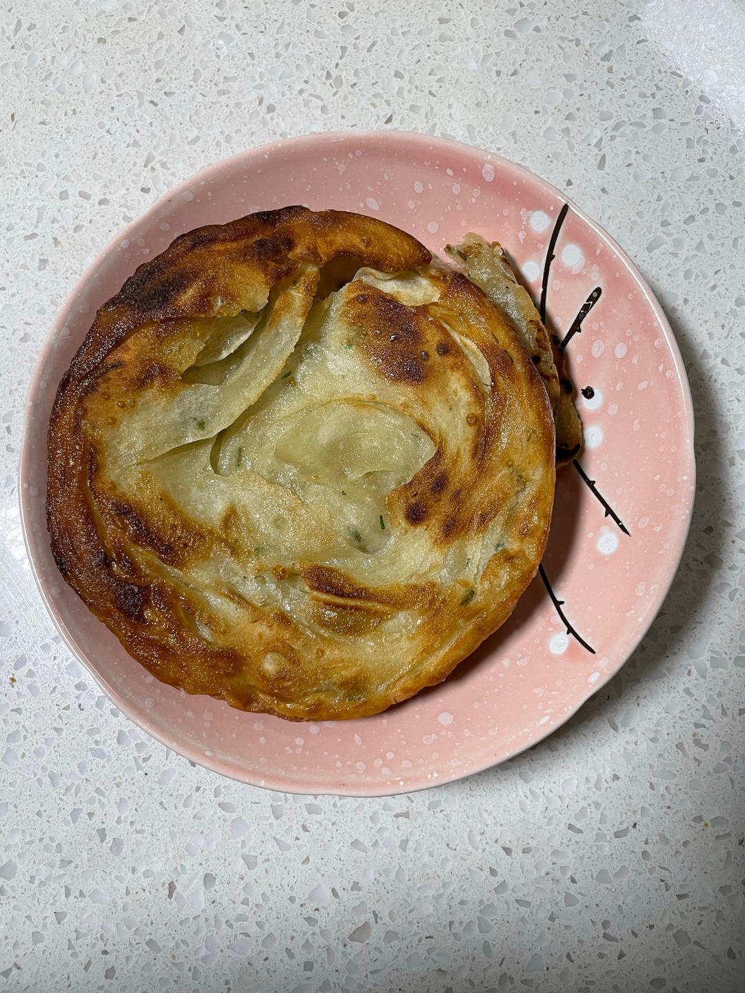 手抓饼这样做 外酥里软层次分明 凉了也不硬 附细节视频详解