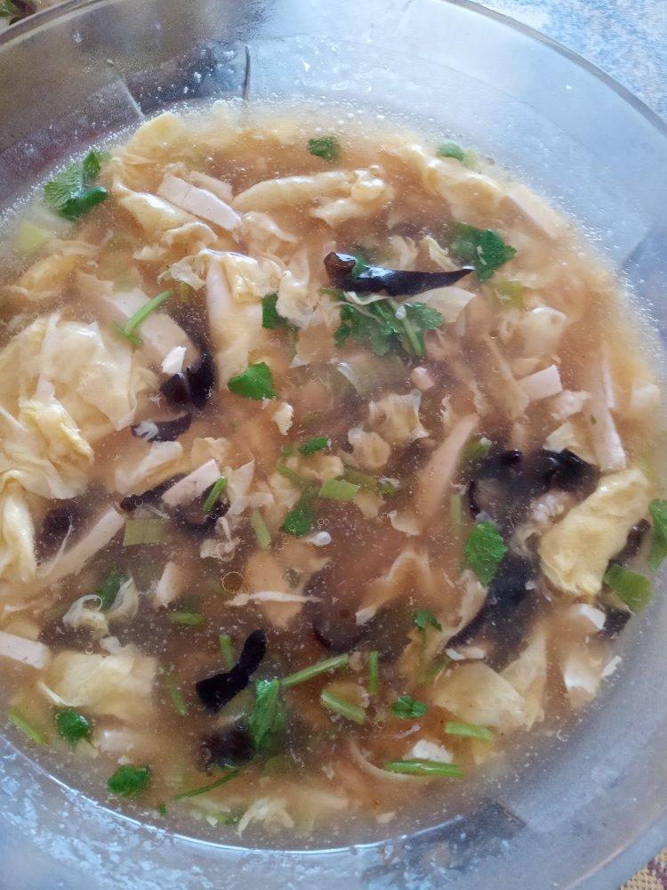 酸辣汤 Spicy & Sour Shredded Pork Soup
