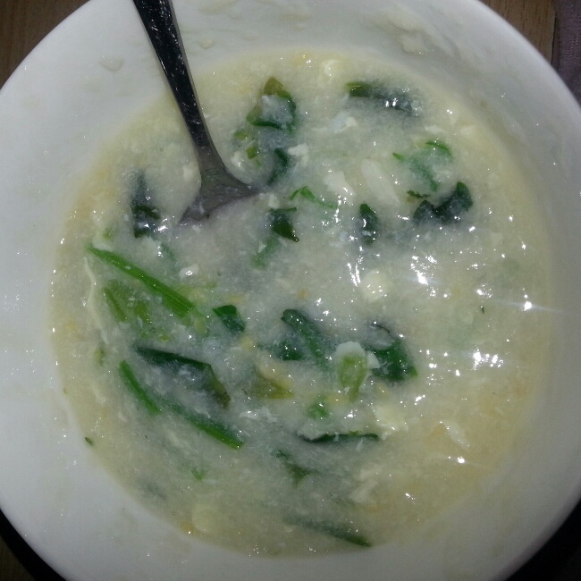 菠菜蛋花粥