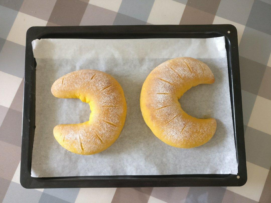 好吃到疯的南瓜奶酪软欧包