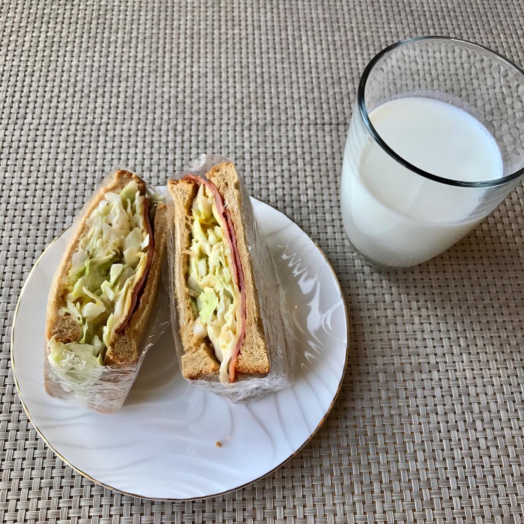 ins上超火的沼サン（沼三明治）