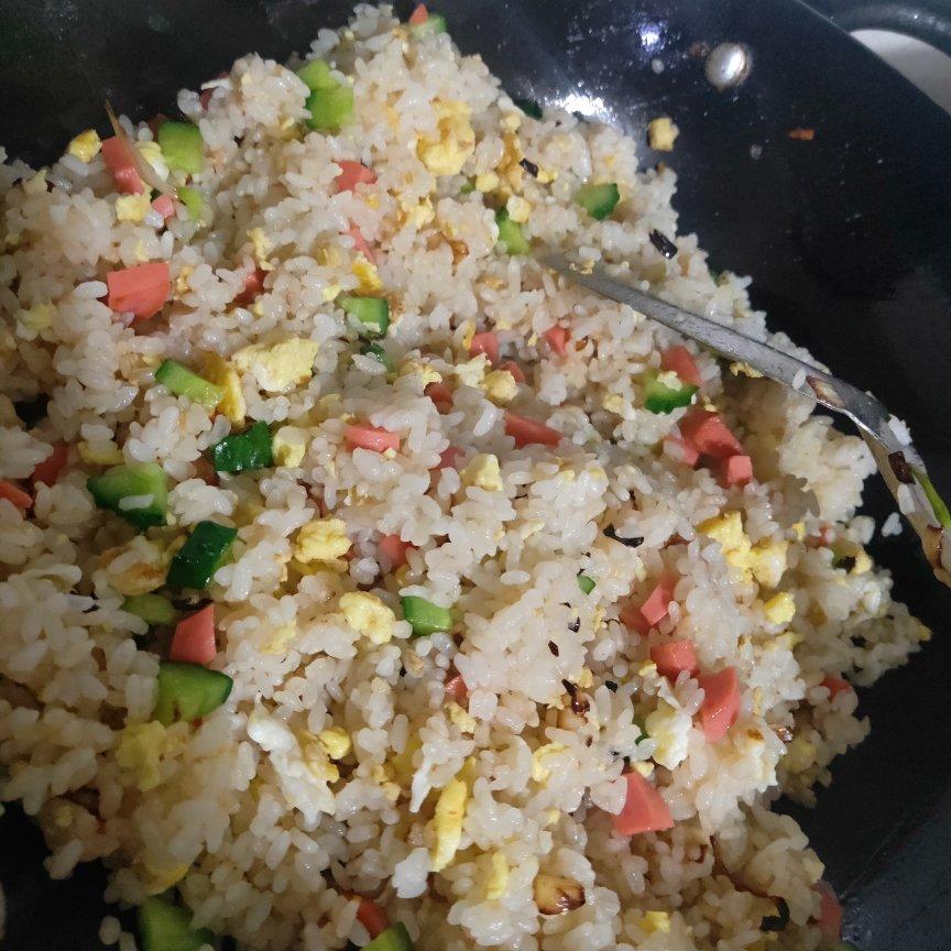 大米饭炒鸡蛋