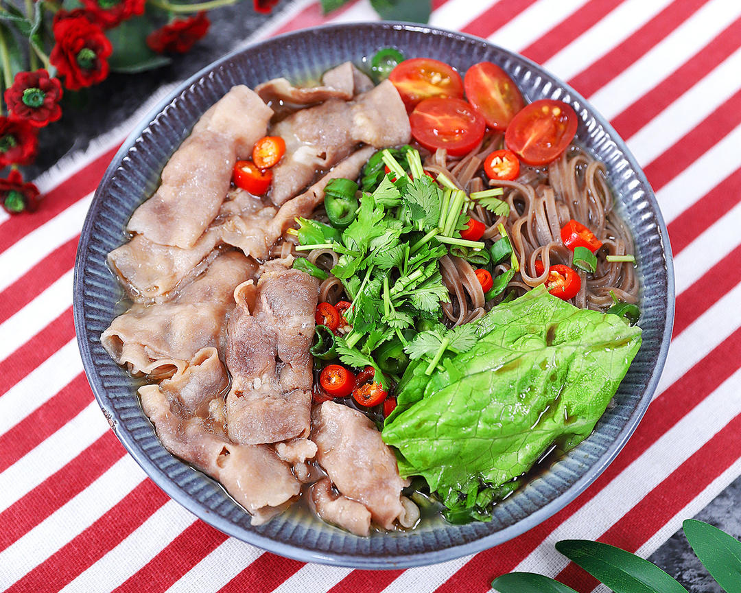 肥牛荞麦面的做法