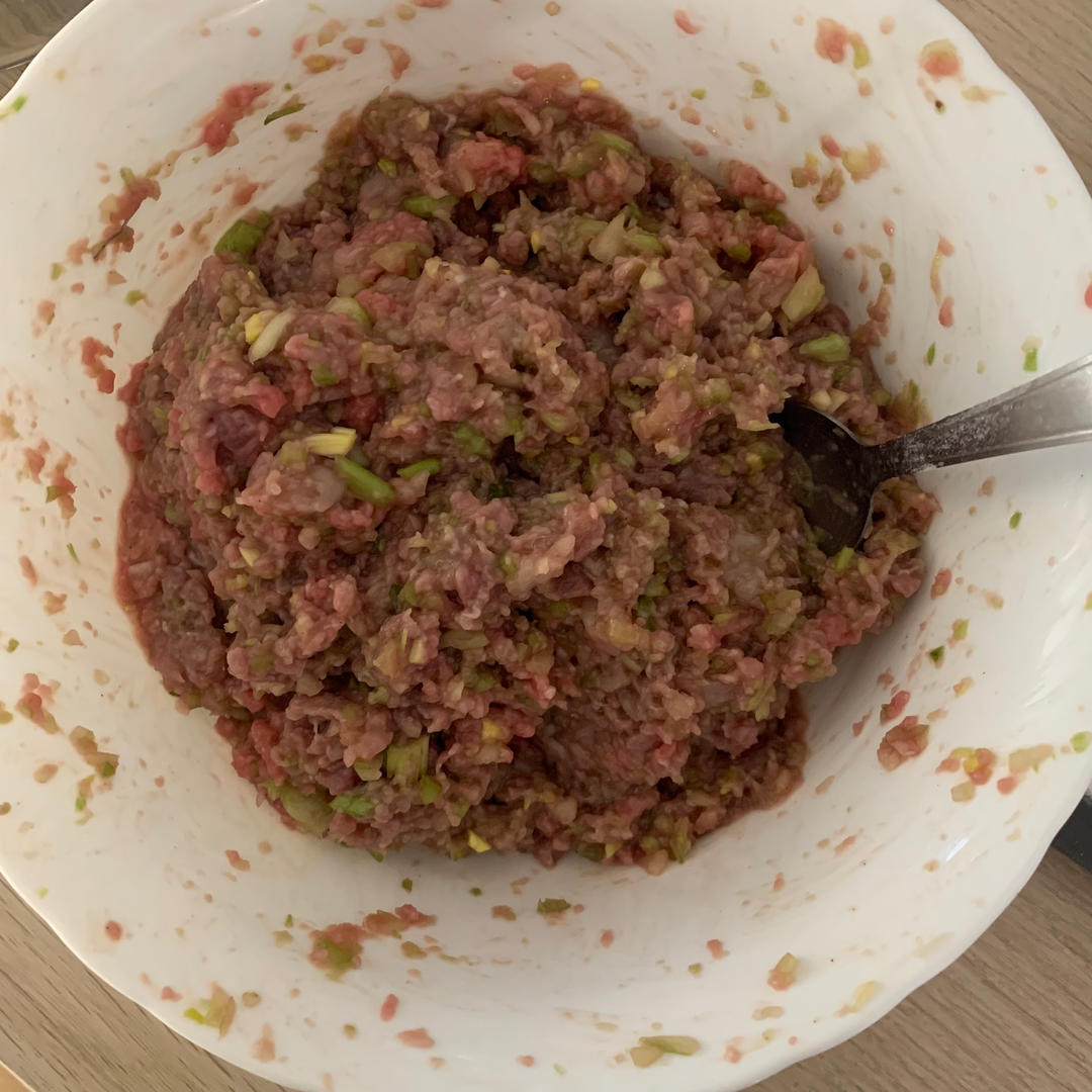 芹菜虾肉水饺
