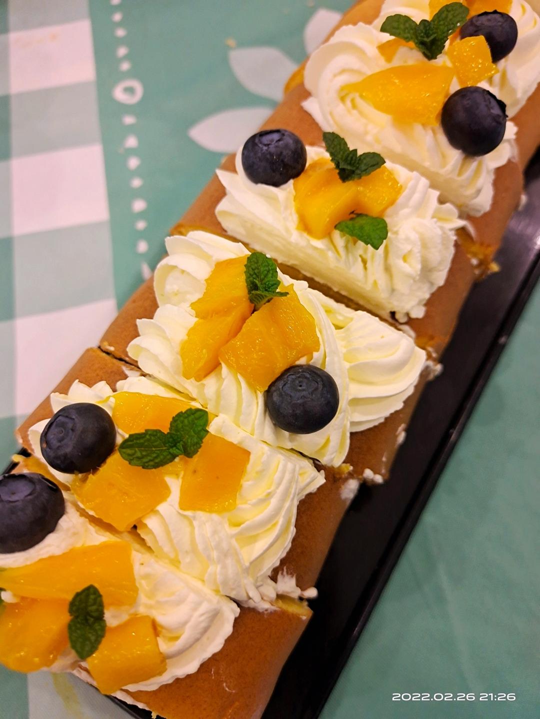 暖暖的芒果蛋糕卷