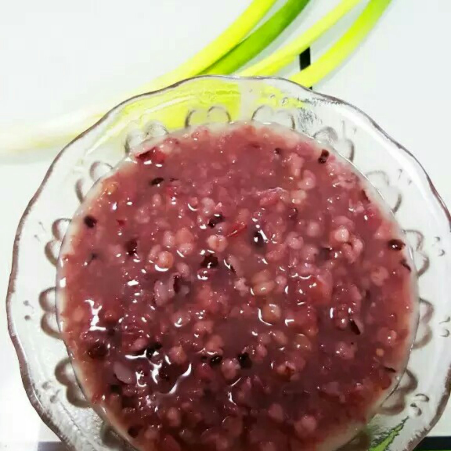 节气好食：山药黑芝麻粥
