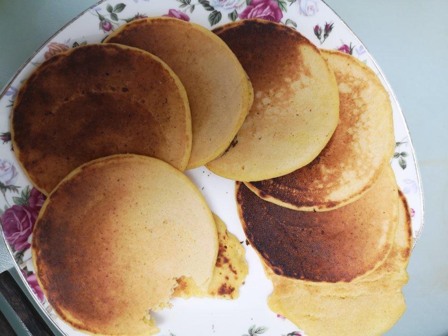 玉米面小饼子