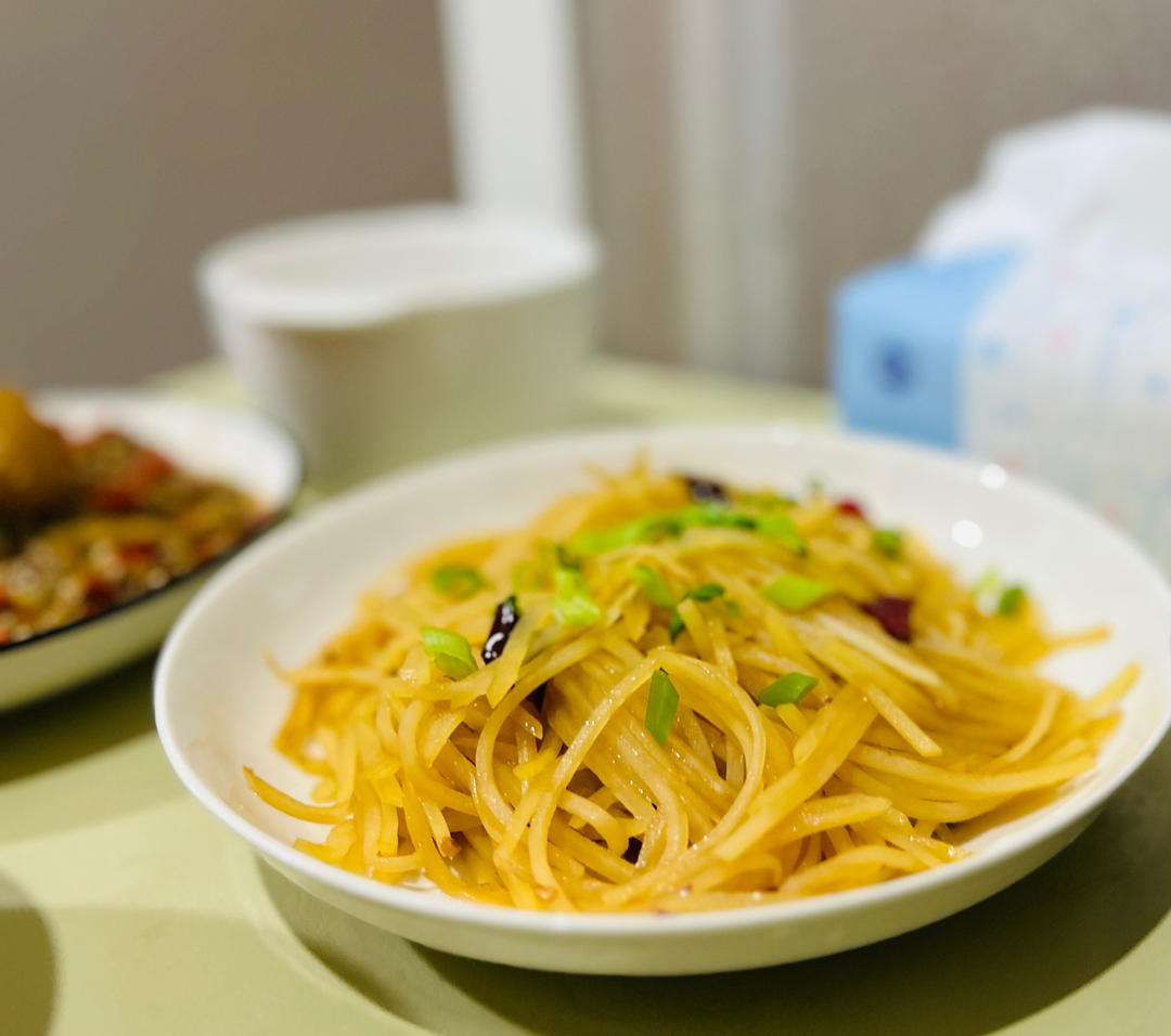 酸辣土豆丝的家常做法 超级下饭