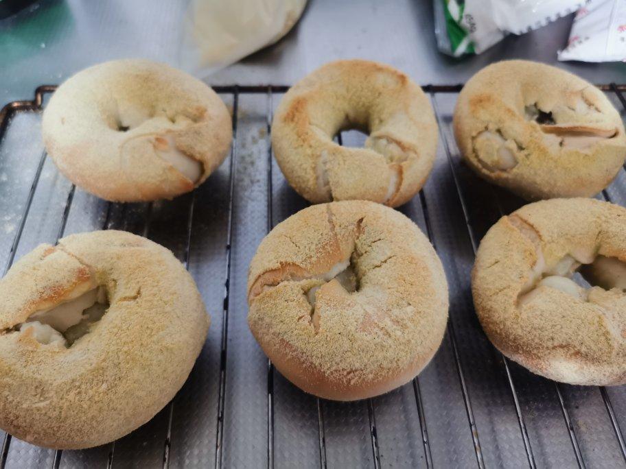 豆乳红豆年糕贝果🥯外酥内软😋好吃到舔手指
