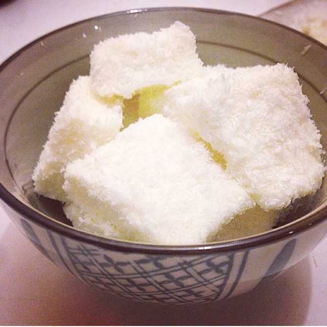 完胜85度C牛奶椰丝小方